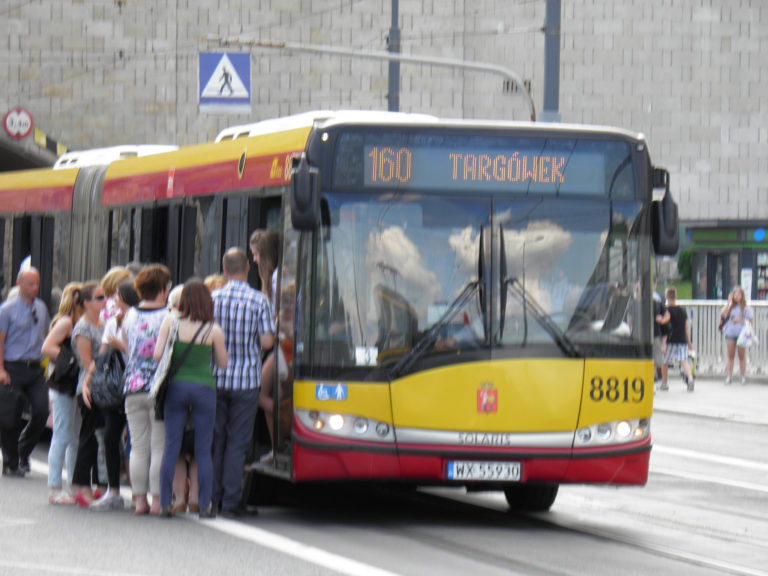 Długi weekend w komunikacji miejskiej